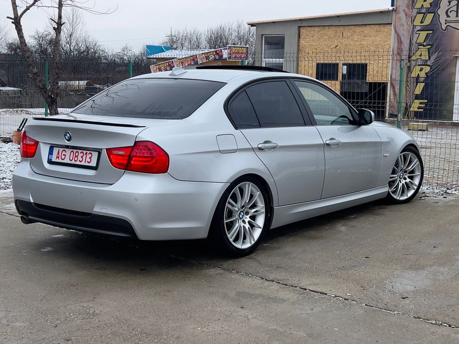 BMW Seria 3 /  Xenon / Trapa / Navi / Scaune full electrice cu memorii