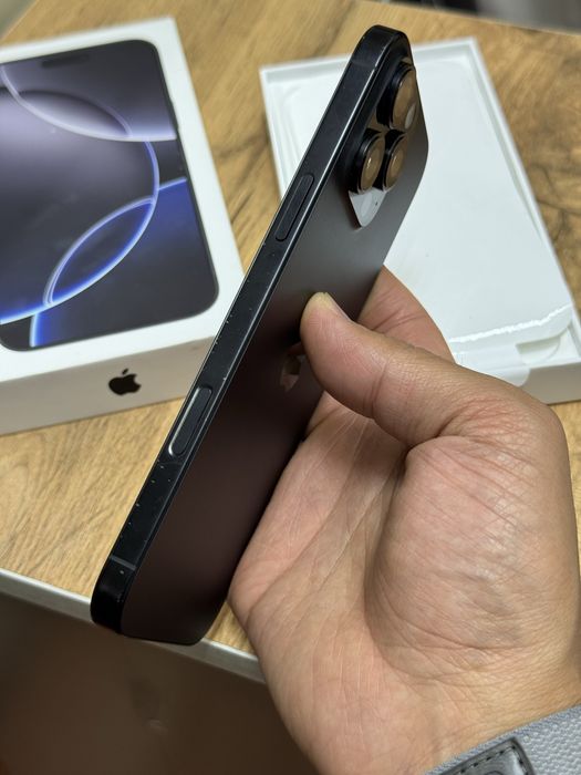  iPhone 16pro max 5G 256gb LL/A e -sim акб 95%