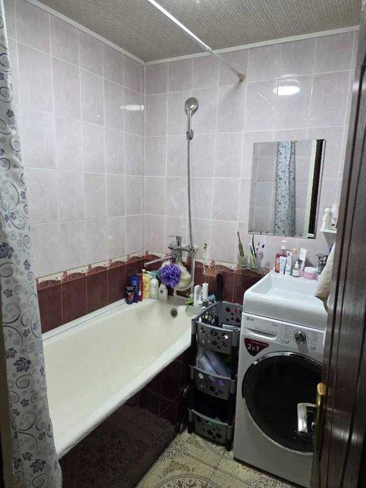 Продаю квартиру.Юнусабад 19  Кредит Азия , бетонка  2/5/5