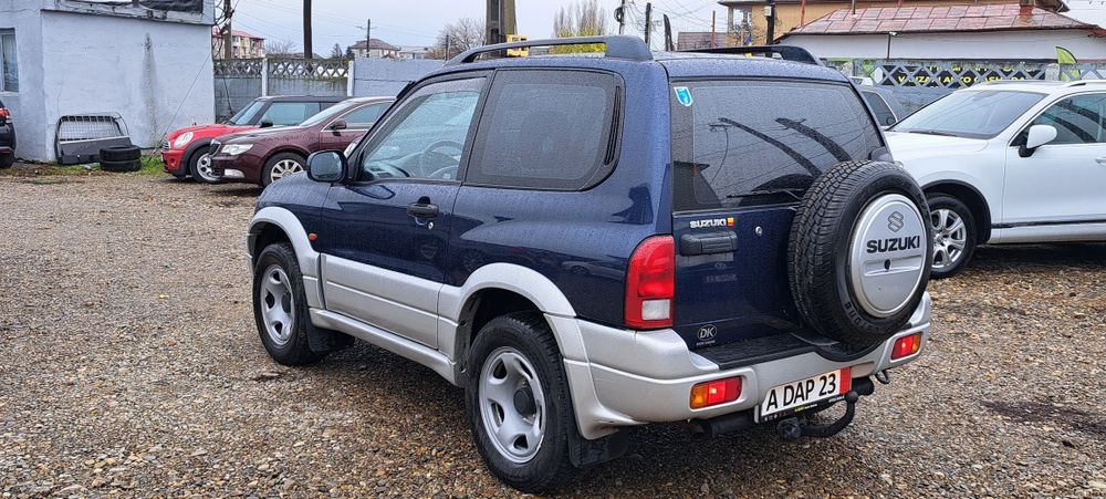 Suzuki Grand Vitara 1.6 Benzină 100 CP 4X4 REDUCTOR LA MANETĂ an 2005