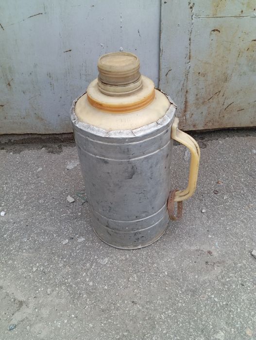 Продам термос 3500