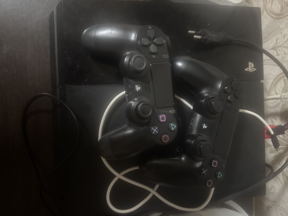 Продам пс4 в рабочем состоянии