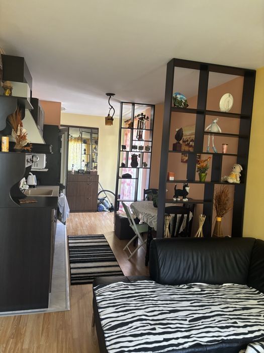 Дава се под наем Двустаен апартамент в Бургас, Сарафово - 50 кв.м за 357 € - Снимка #1