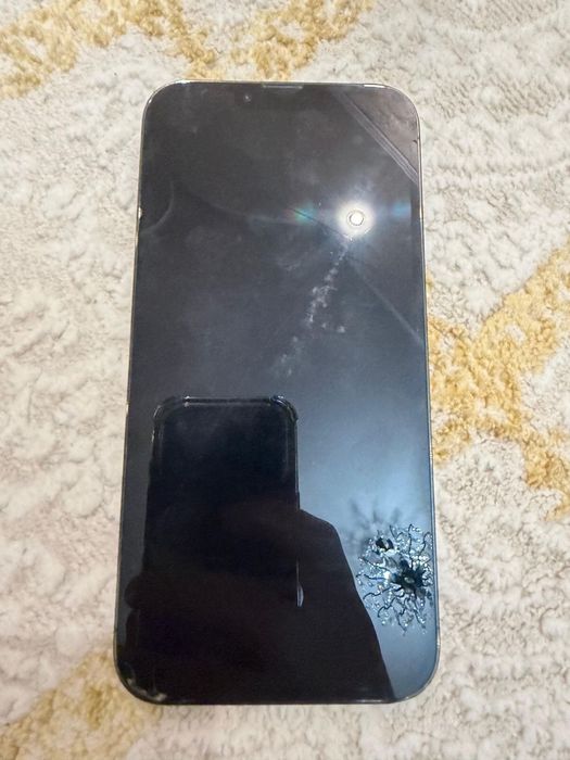 Продам iphone 13 pro max в неплохом состоянии
