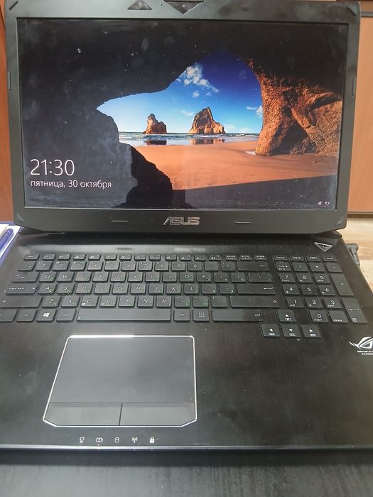 ASUS ROG серии G750 / GL552
