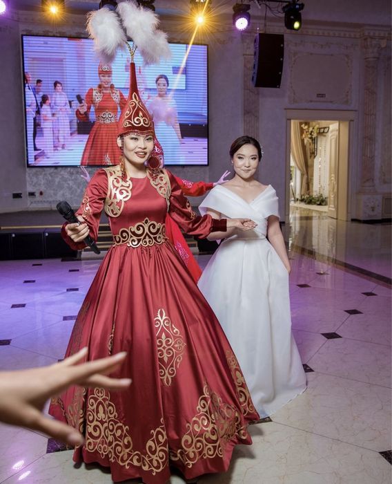 Продам танцевальные костюмы