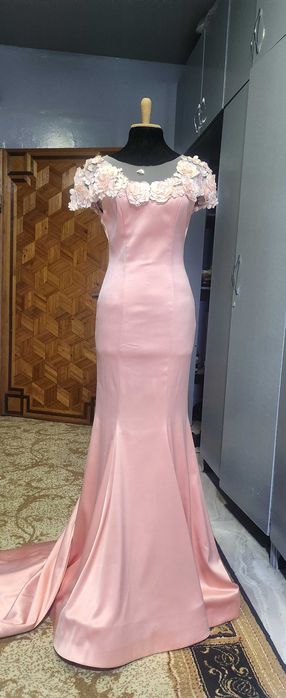 Вечерние платья б/у