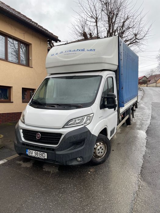 Camioneta 3,5 Tone cu lift hidraulic