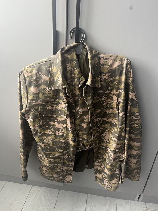 продам военную форму для школы/универа