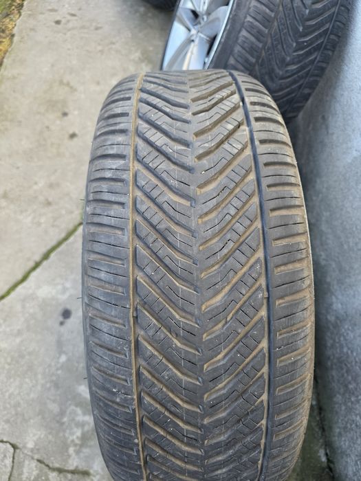 Всезезонни гуми 215/55/R17