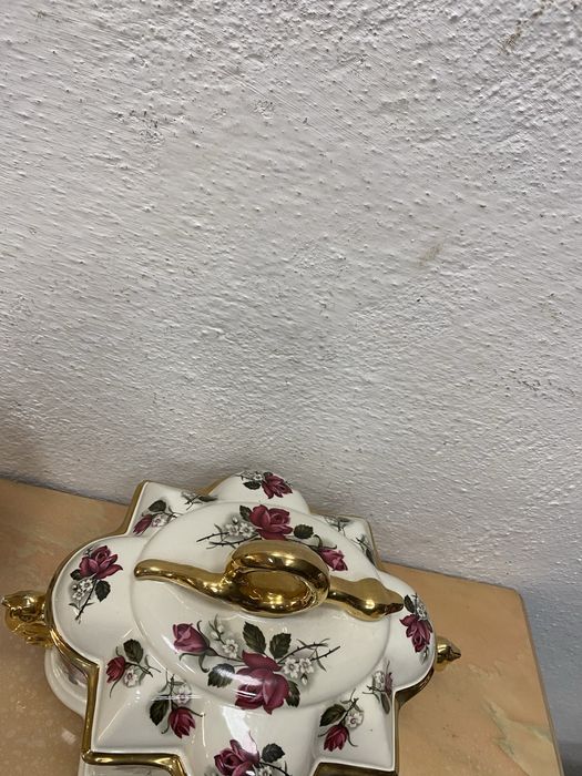 Порцеланов сет на Boch Belgium ваза и кутия за бижута