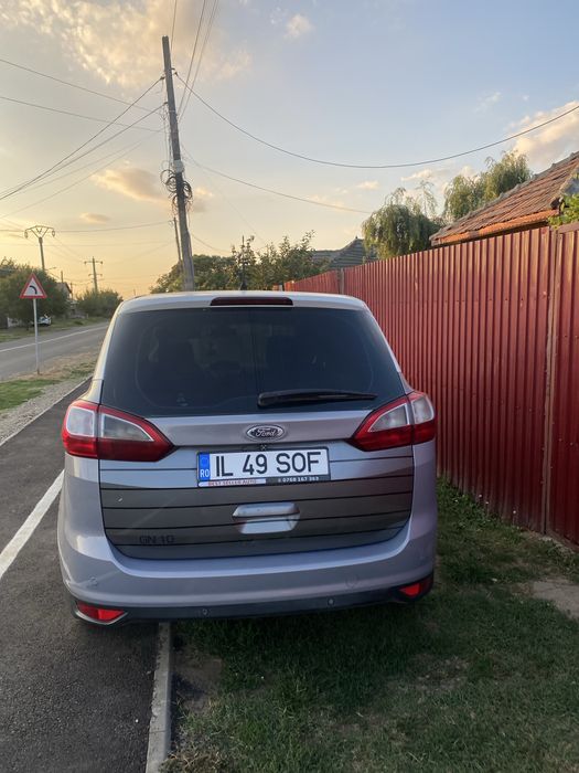 Vand ford pentru mai sunați dtalii sunati la  numarul de telefon 0762853949