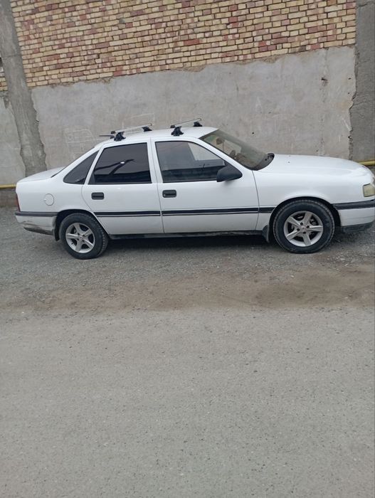 Opel Vectira sotiladi