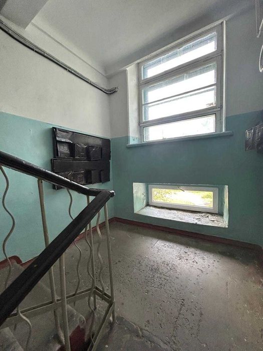 Продам 1,5 в районе магазина Колос