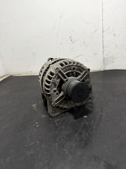 Alternator Volkswagen Vw Transporter T5 2.0 TDI CAAC CAA CCHA Alternator Volkswagen Vw Tiguan 2.0 TDI Golf 6 golf 7 2.0 TDI alternator Vw arteon