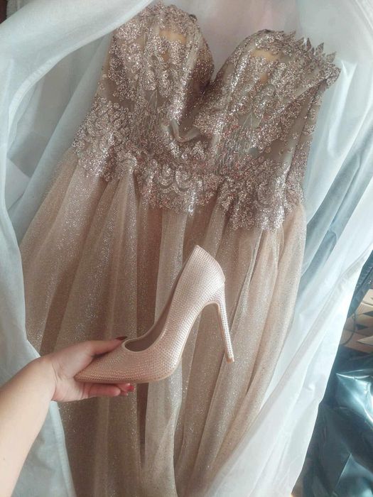 Бална рокля