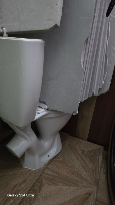 Рабочий унитаз плюс козёл строительный