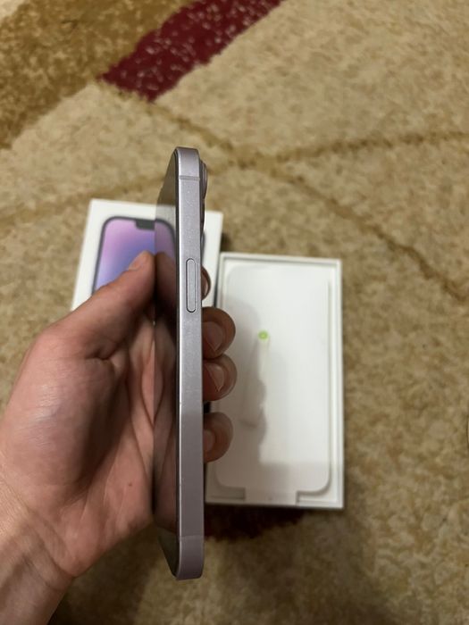 Продам айфон 14