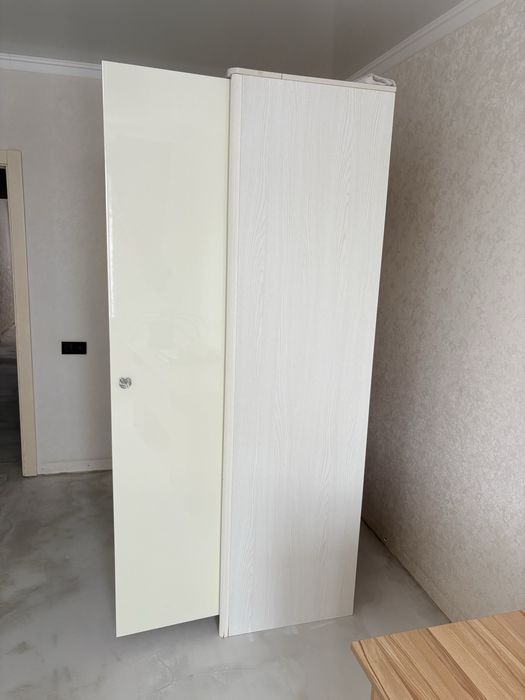 Продам 3 х дверный шкаф