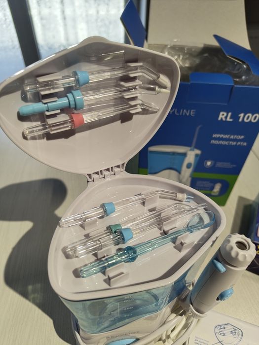 Ирригатор полости рта revyline RL 100
