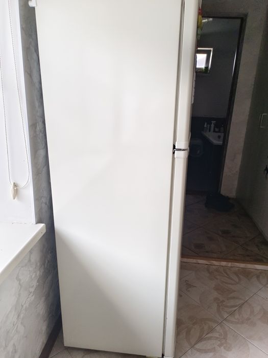 Продам холодильник LG