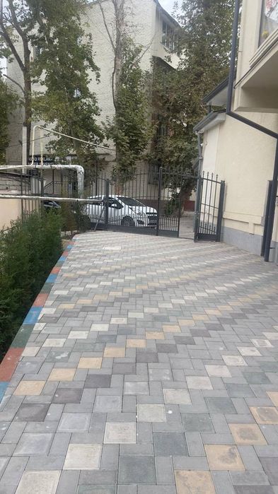 Продажа отдельно стоящее здание 900 м² Бадамзар (ТЛ)