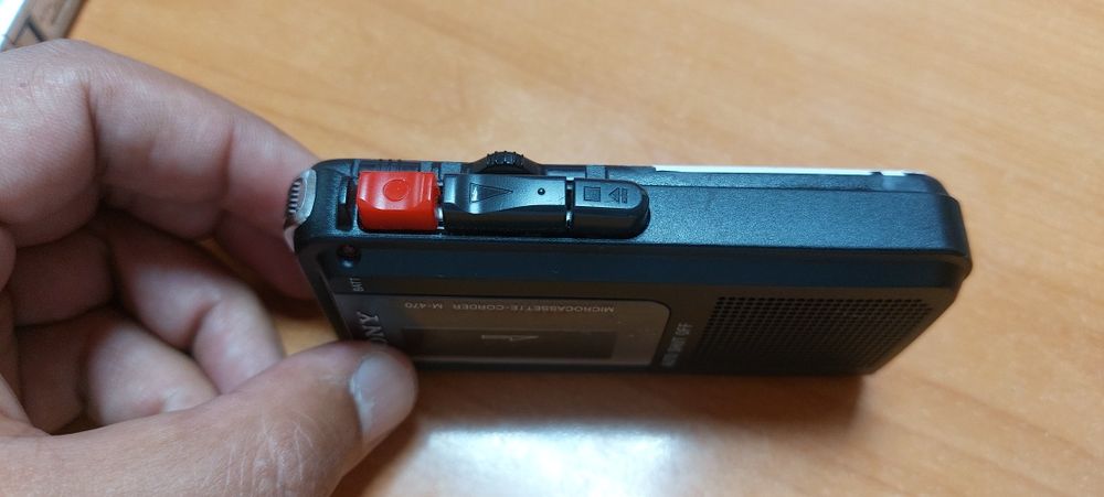 Продам диктафон SONY