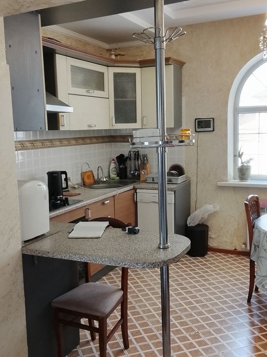 Продам кухонный мебель