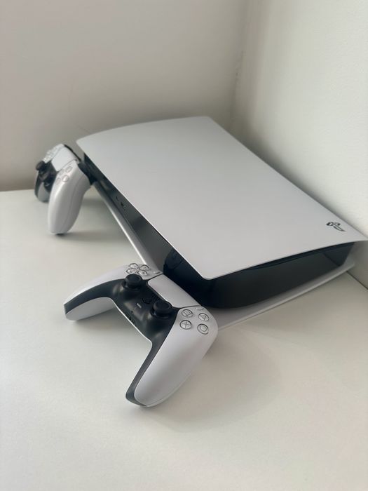 Vând Playstation 5 Disk Edition