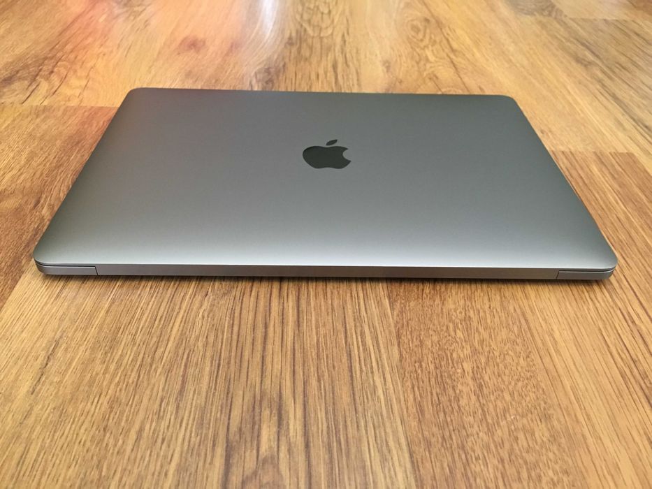 13.3 Apple MacBook Pro M1 2020 Space Grey 16GB RAM/256 GB SSD/Бат 74ц.