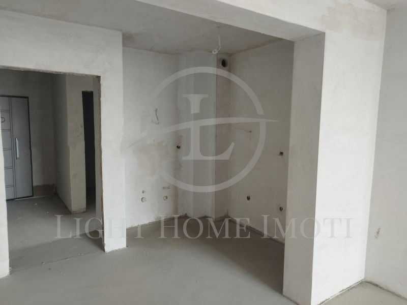 Продава се Тристаен апартамент в Пловдив, Гагарин - 126 кв.м за 1215 €/кв.м - Снимка #1