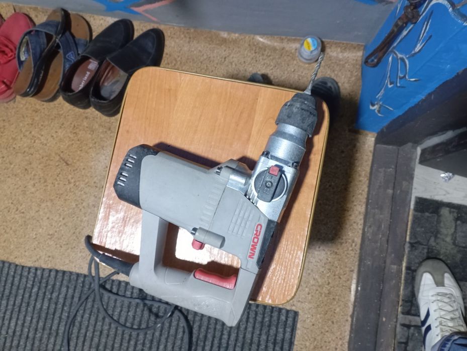 Продам перфоратор