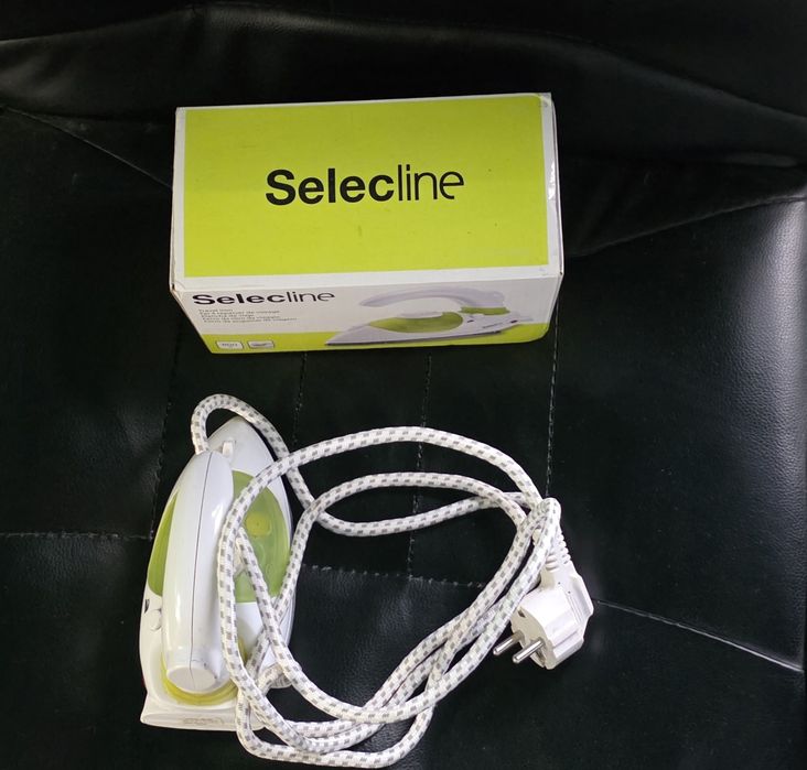 Fier de calcat portabil Selecline 861954, 800W ,2.6g/min, 0.02 l, talpa teflon, alb
