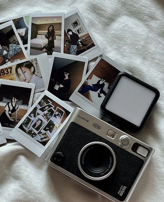 Камера - Fujifilm Instax Mini Evo