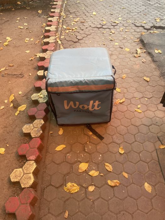 Продам сумку wolt бу срочно