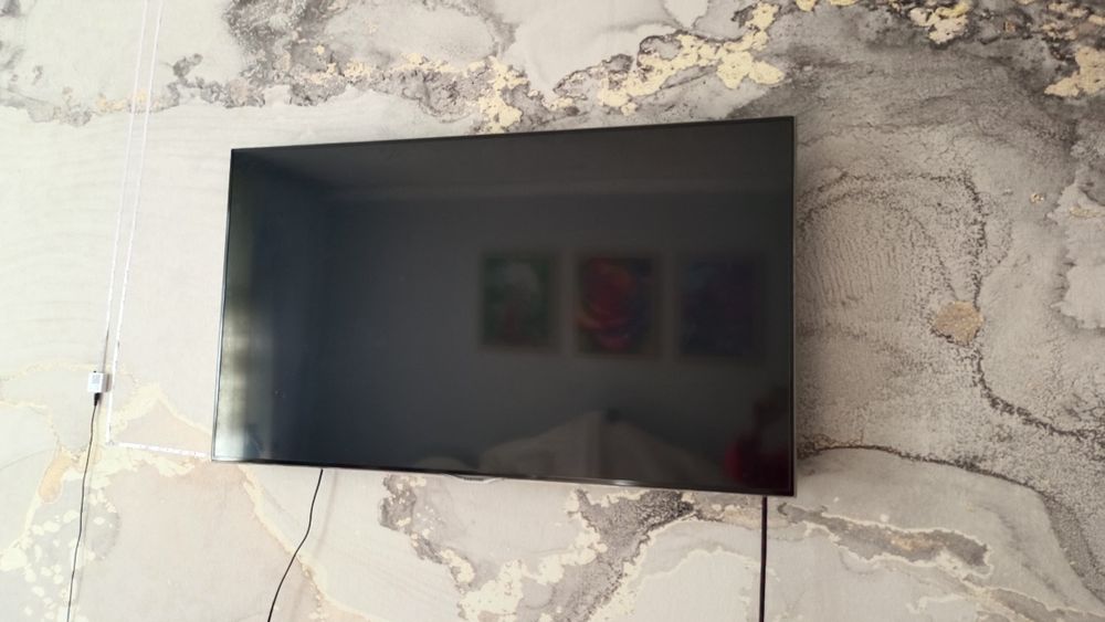 Продам телевизор Smart TV