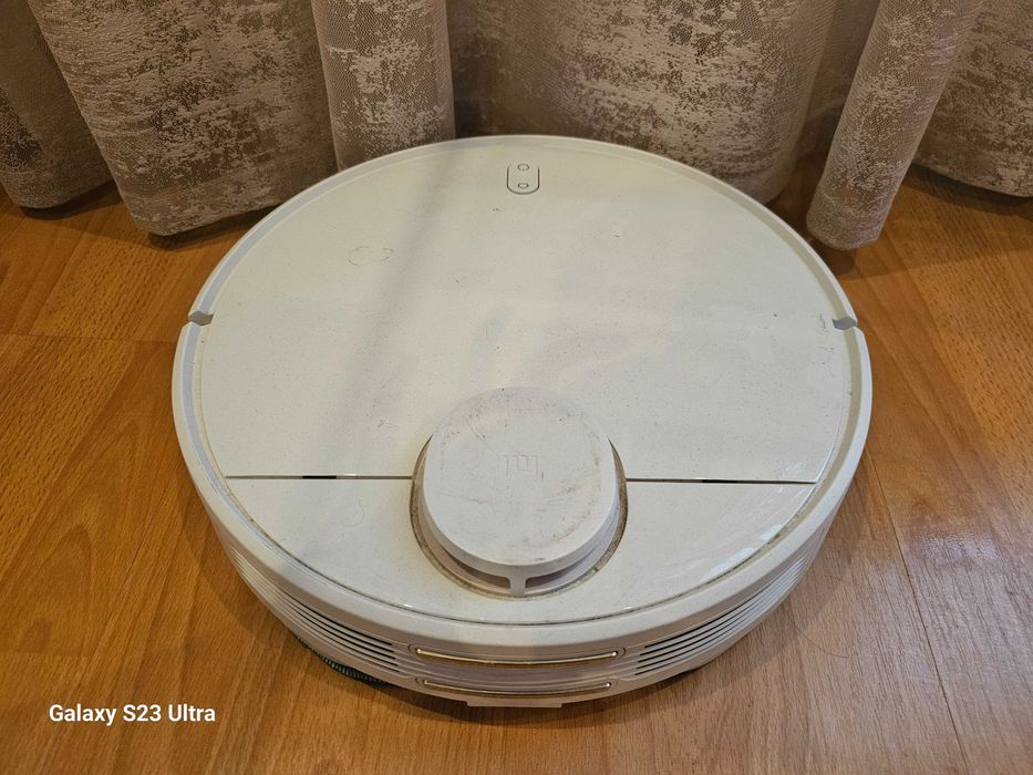 Продам робот пылесос