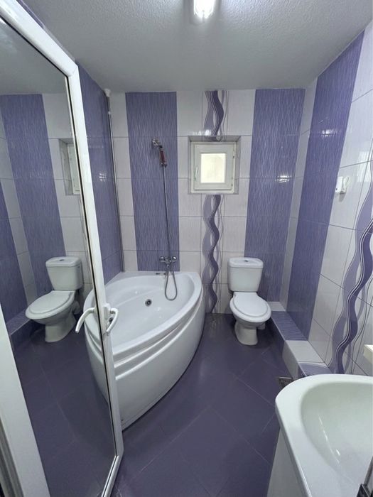 Ap. 3 camere M 17 etaj 4/4 str Argesului. Se vinde mobilat si utilat complet. Centrala termica,aer conditionat,usi si geamuri termopan,izolatie ext.