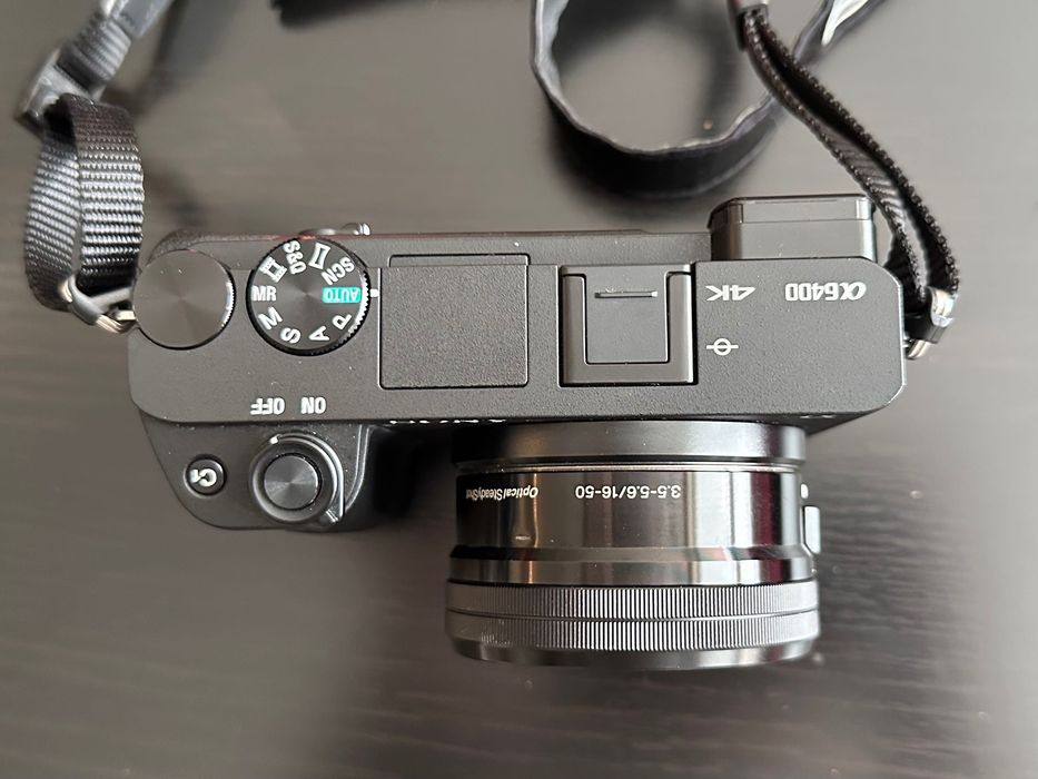 Sony A6400 + 16-50mm обектив – Отлично състояние