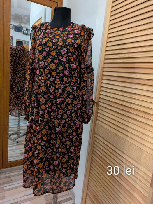 Rochie dama H&M-  XS - vaporoasa