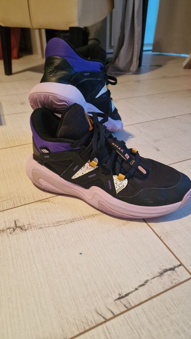 Баскетболен екип - размер 152 и обувки за баскет 37 номер