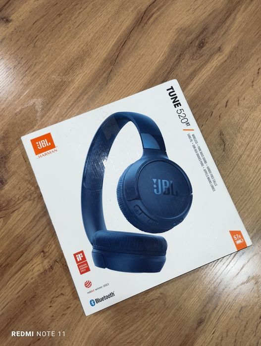 Продам JBL TUNE 520 BT