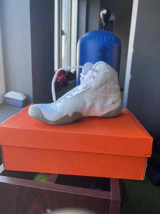 Nike Tawa noi marime 38 - 39