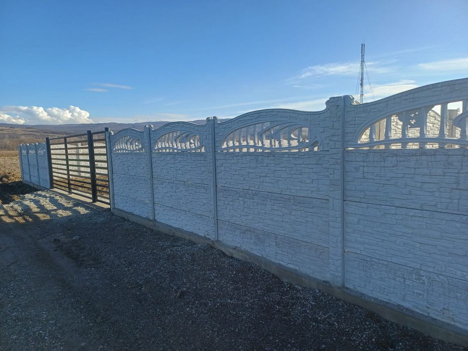 Vând teren in Băcia