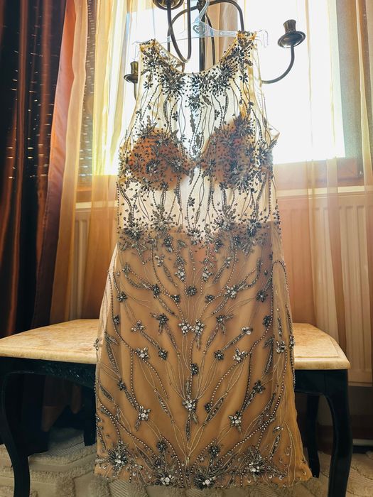 Официална дизайнерска рокля