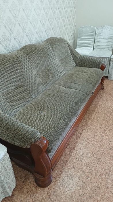 Продам диван срочно