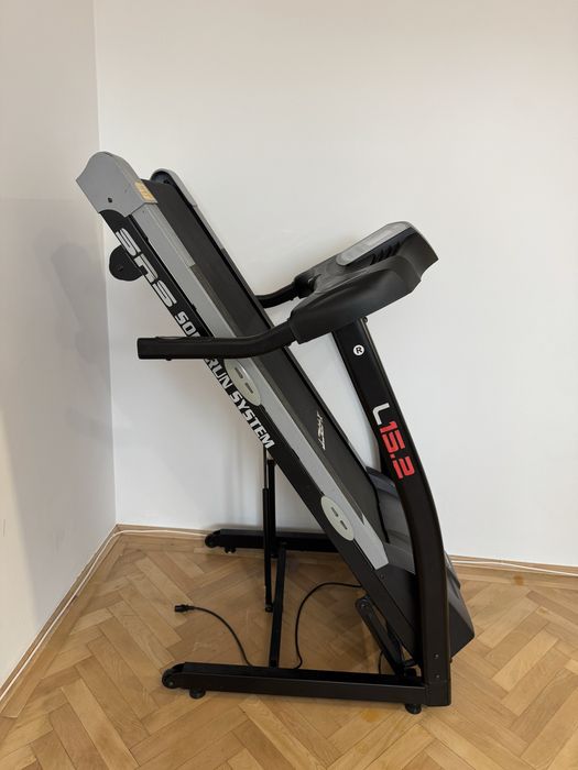 Vand banda de alergat in stare foarte buna de functionare