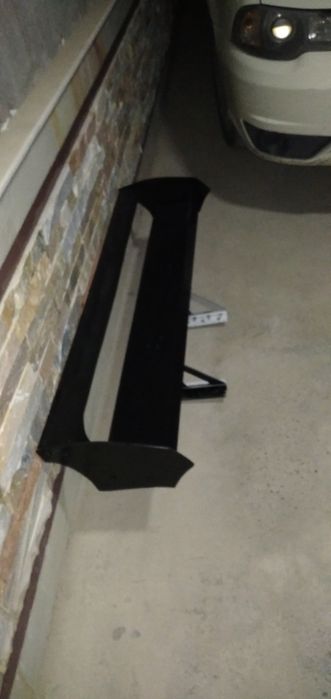 Антикрыло для автомобиля