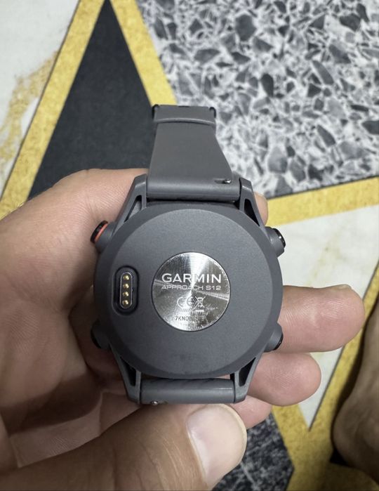Продам часы carmin s12