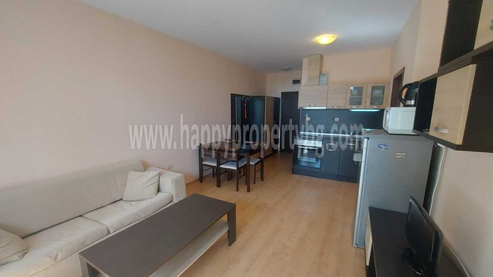 Продава се Двустаен апартамент в Свети Влас - 84 кв.м за 822 €/кв.м - Снимка #1